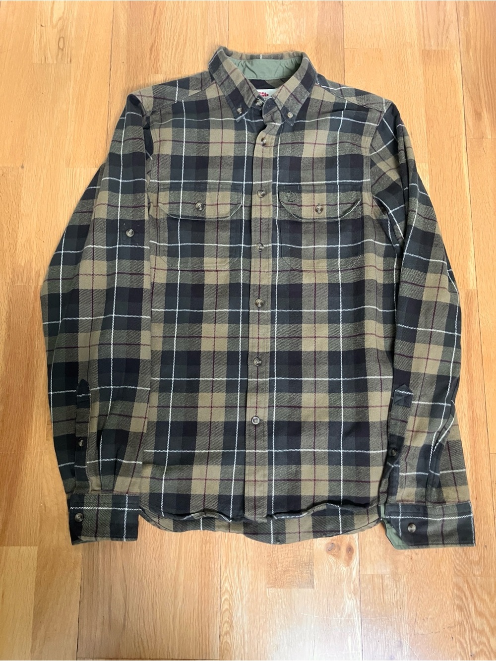 Fjallraven Heavy Flannel Shirt Mens XS Dark Olive Sand Plaid Button Down